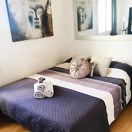 Erandi Ramblas Hostel